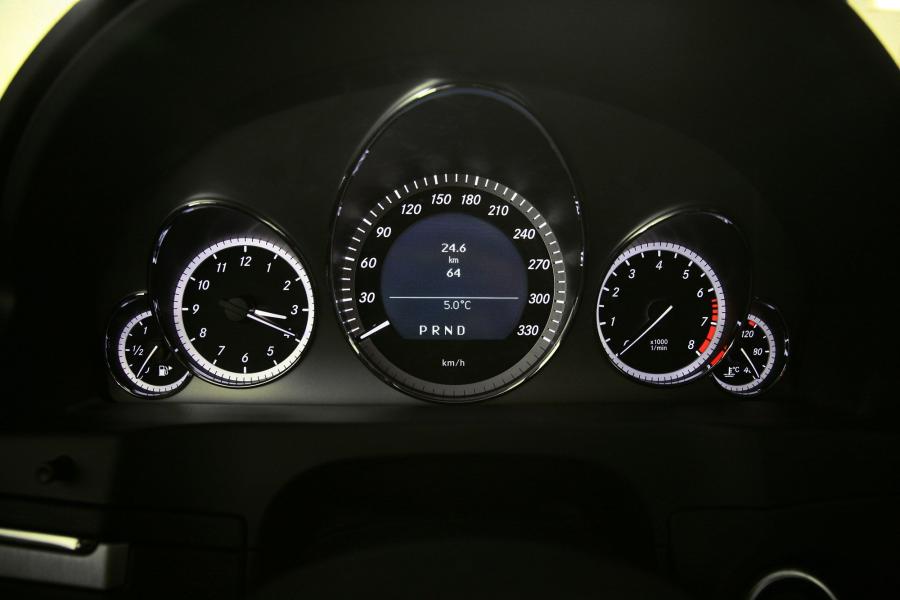  Mercedes-Benz E500 V50S Coupe by VATH 2010 года  (фото 3 из 9)